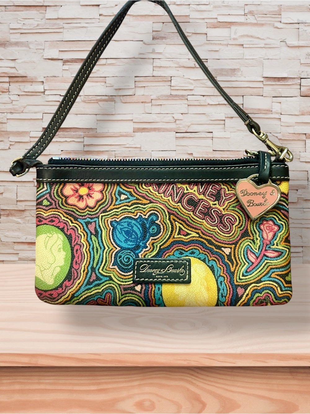 Dooney & Bourke x Disney World Resort Pop Princess Sketch Princess Wristlet 👸🏻